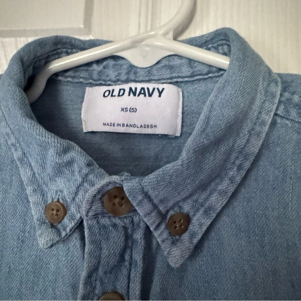 Old Navy Boys Denim Button‎ Down Shirt Size XS 5